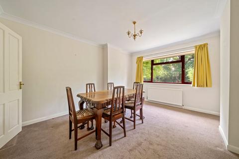 4 bedroom detached house for sale, The Avenue, Claygate, KT10