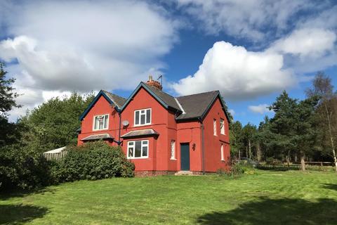 3 bedroom semi-detached house to rent, Babworth, Retford, DN22 8ER