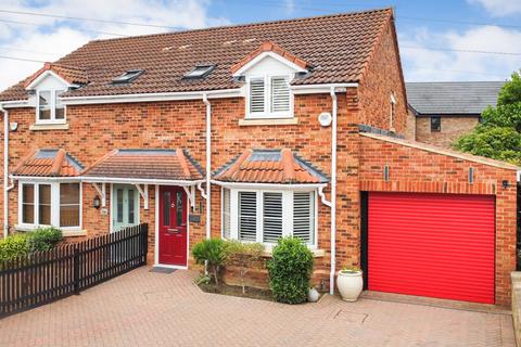 3 bedroom semi-detached house for sale, New Street, Shefford SG17