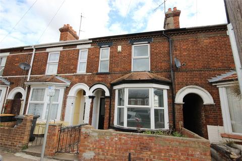 3 bedroom terraced house to rent, Sandhurst Road, Bedford MK42