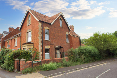 4 bedroom end of terrace house for sale, Benedict Street, Glastonbury, Somerset