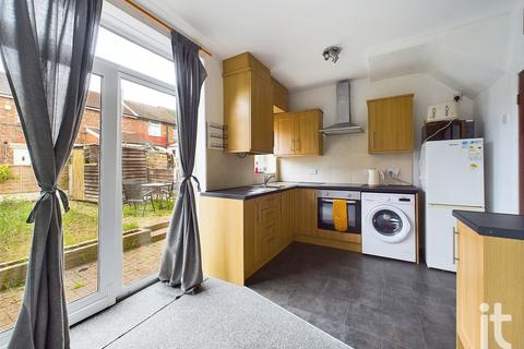 2 bedroom mews for sale, Earnshaw Avenue, Offerton, Stockport, SK1