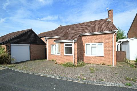 2 bedroom detached bungalow for sale, CHAIN FREE * LAKE