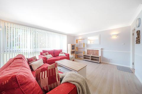 2 bedroom apartment for sale, Dormans Close, Northwood, Middlesex