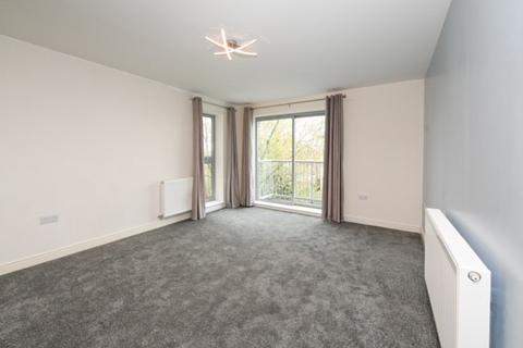 2 bedroom flat for sale, Coombe Way, Farnborough GU14