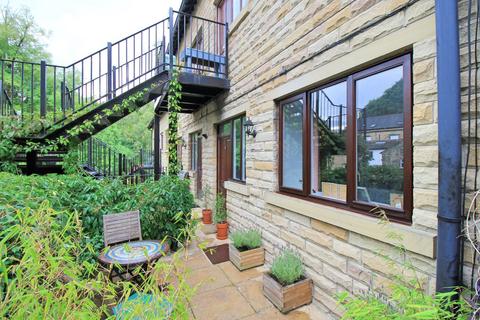 1 bedroom flat for sale, Ferrand Lane, Bingley, West Yorkshire, BD16