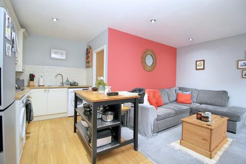 1 bedroom flat for sale, Ferrand Lane, Bingley, West Yorkshire, BD16