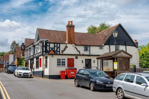 4 bedroom detached house for sale, 52 High Street, Oxted RH8