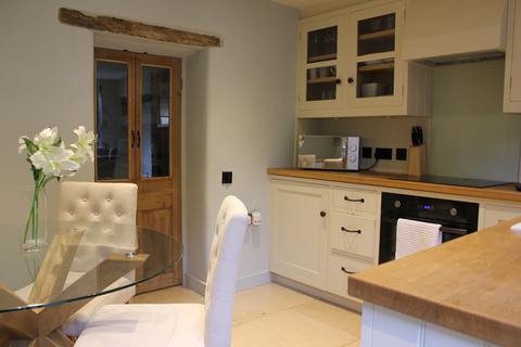 3 bedroom semi-detached house to rent, Burford