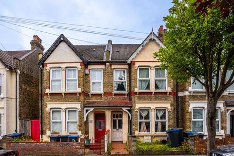 3 bedroom terraced house for sale, Ferndale Road, London SE25