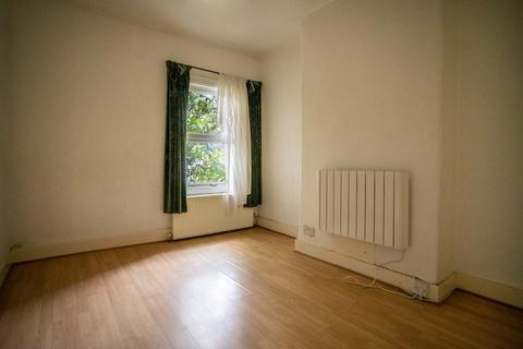 22 Ferndale Road, London, SE25 4QP