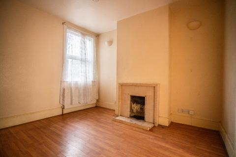 22 Ferndale Road, London, SE25 4QP