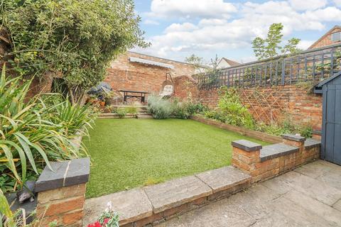 10 Castle Road, Bedford, MK40 3PJ