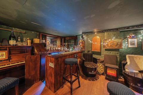 10 Castle Road, Bedford, MK40 3PJ