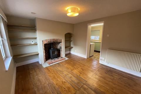 2 bedroom cottage to rent, Newbury Street, Kintbury