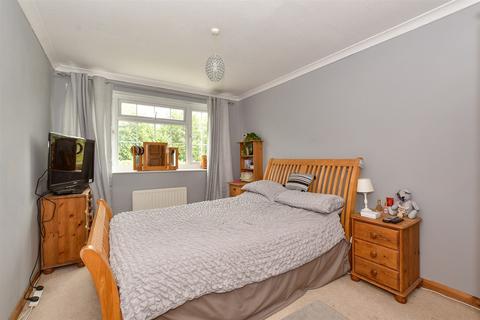 4 bedroom detached house for sale, Henham Gardens, East Peckham, Tonbridge, Kent