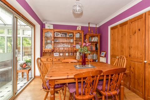 4 bedroom detached house for sale, Henham Gardens, East Peckham, Tonbridge, Kent