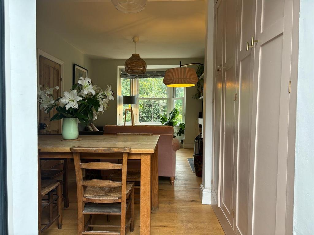Open Plan Dining Room and Kitchen