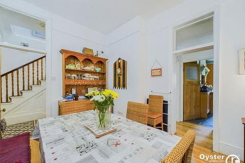 5 bedroom terraced house for sale, Broomfield Avenue, London, N13