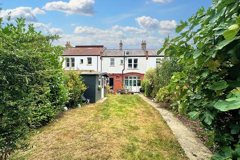 5 bedroom terraced house for sale, Broomfield Avenue, London, N13