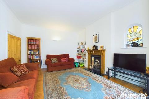 5 bedroom terraced house for sale, Broomfield Avenue, London, N13