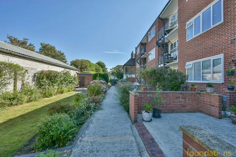 2 bedroom flat for sale, Jameson Road, Bexhill-on-Sea, TN40