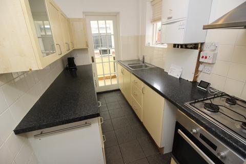 3 bedroom semi-detached house for sale, Windsor Avenue, New Malden KT3