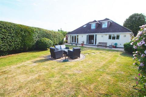 4 bedroom detached house for sale, Kennel Lane, Billericay CM11