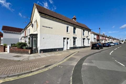 2 bedroom flat for sale, North End Avenue, Portsmouth