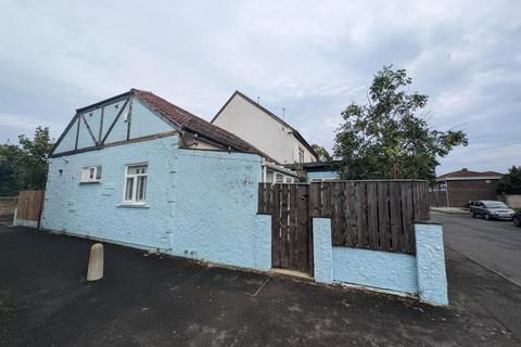 3 bedroom semi-detached bungalow for sale, River View, North Shields, NE30 4AF