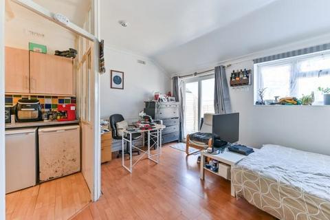 87 Selhurst Road, London, SE25 6LH