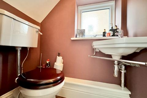 9 Howden Avenue, Skellow, Doncaster, DN6 8LJ