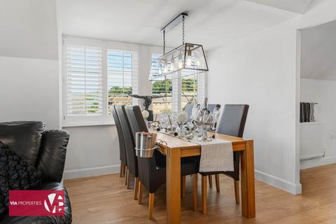 90 Constables Way, Hertford, SG13 7AF