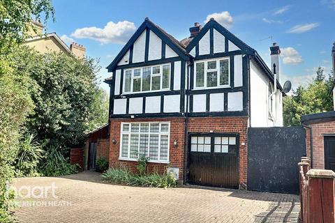 4 bedroom detached house for sale, Warminster Road, London