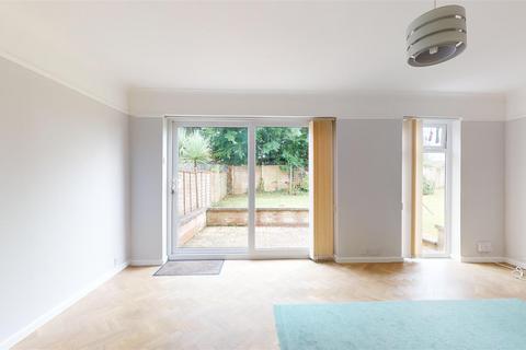 16 Pynne Close, Bristol, BS14 8QW