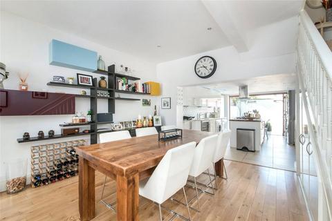 4 bedroom terraced house for sale, Tonsley Hill, London, SW18