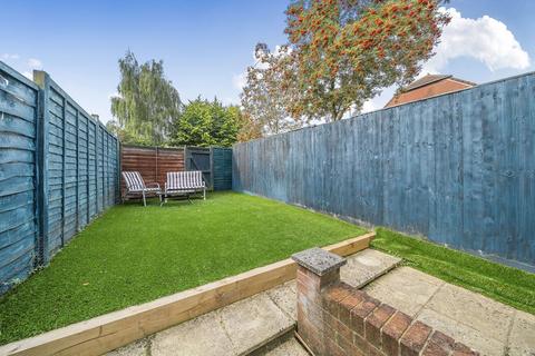 7 Beach Piece Way, Basingstoke, RG22 4TQ