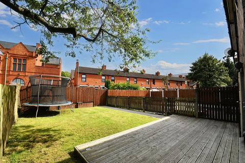 3 bedroom semi-detached house for sale, Parish View, Salford, M5