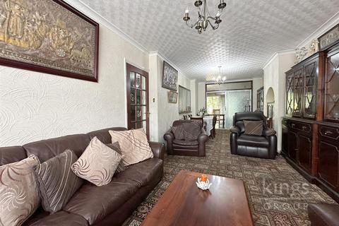 3 bedroom end of terrace house for sale, Great Cambridge Road, Enfield