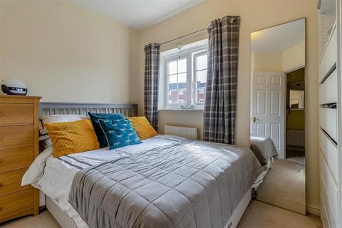 23 Curbar Close, Mansfield, NG18 4XS