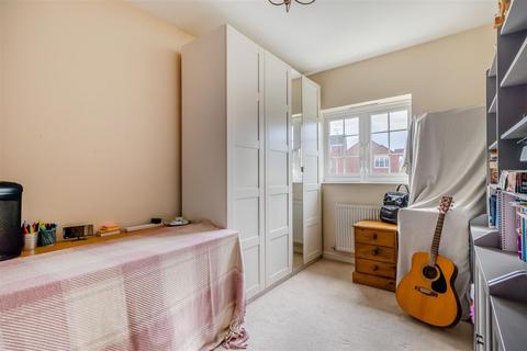 23 Curbar Close, Mansfield, NG18 4XS