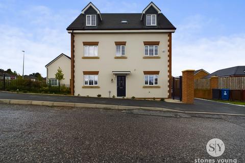 4 bedroom detached house for sale, Entwistle Drive, Blackburn, BB2