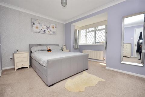 53 Grasmere Close, Eastbourne, BN23 8JE