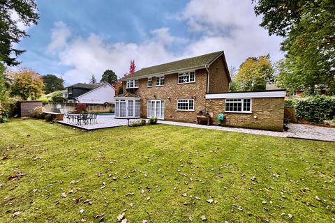 4 bedroom detached house for sale, Rudd Hall Rise, Surrey GU15