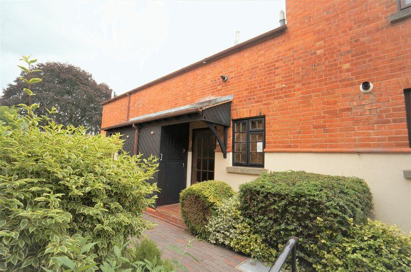 Kinwarton Road, Alcester 2 bed retirement property £90,000