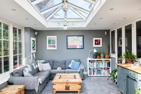 120 Airedale Avenue South, London, W4 2PX