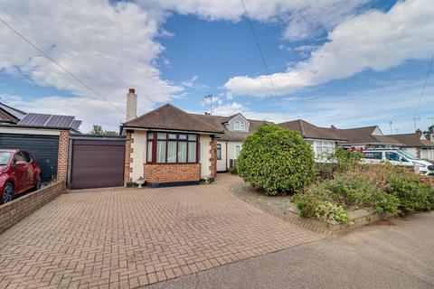 4 bedroom semi-detached bungalow for sale, Midhurst Avenue, Westcliff-On-Sea SS0