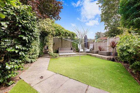 41 Woodberry Way, London, E4 7DY