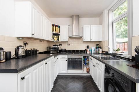 2 bedroom property for sale, Poole Place, Sheffield S9