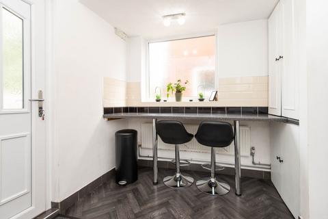 24 Poole Place, Sheffield, S9 4JR